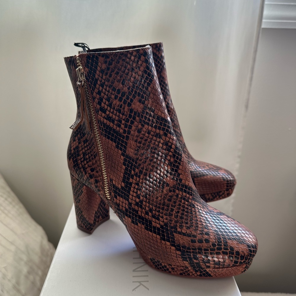 New HM boots